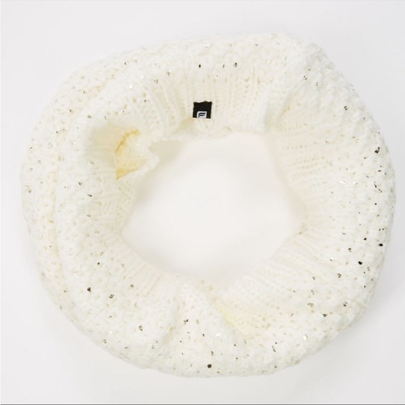 Fabletics Cowl Neck Scarf - Picture 2 of 6